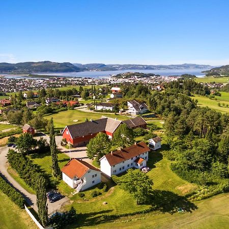 Stokke Gard Adventure Bed & Breakfast Схьёрдал Экстерьер фото